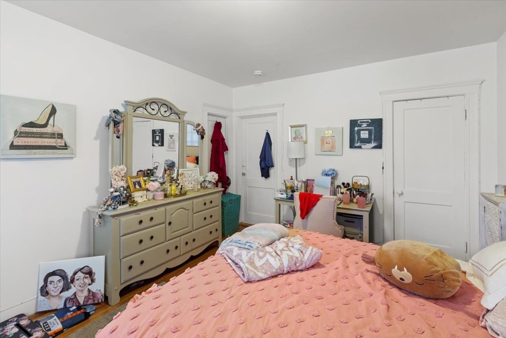 1462 Commonwealth Ave, Brighton