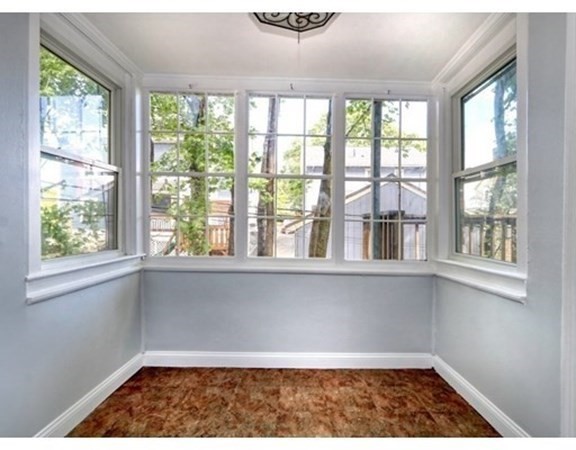 59 Manthorne Rd, West Roxbury