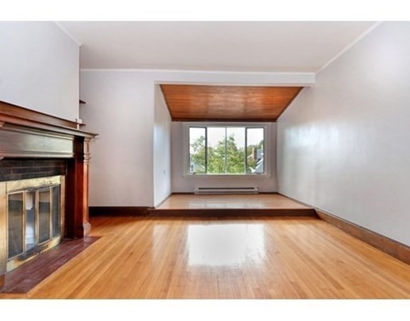 59 Manthorne Rd, West Roxbury