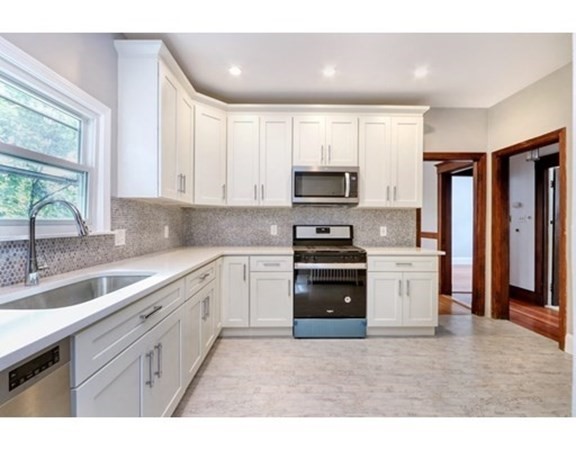 59 Manthorne Rd, West Roxbury