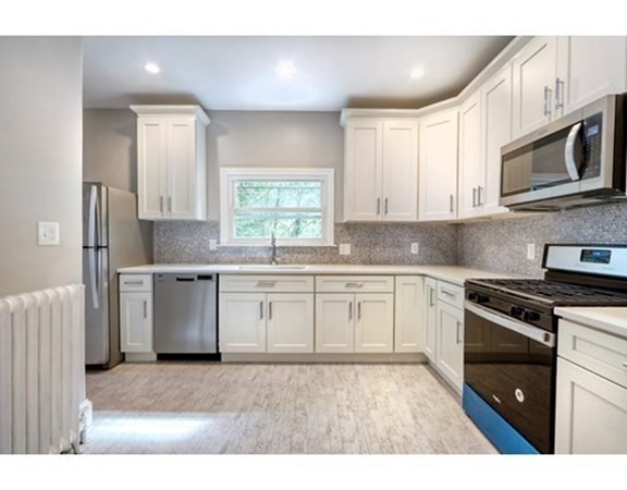 59 Manthorne Rd, West Roxbury