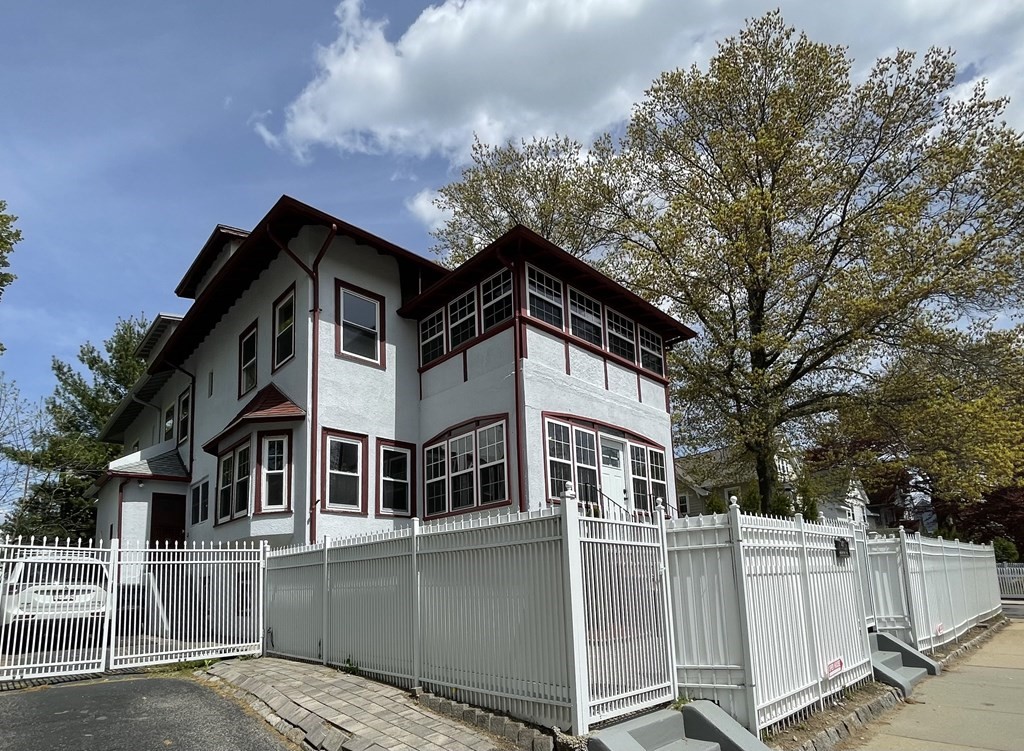 140 Bellevue St, West Roxbury