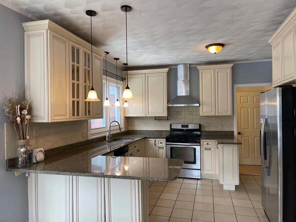 140 Bellevue St, West Roxbury