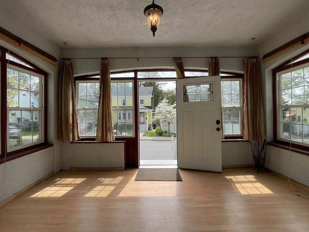 140 Bellevue St, West Roxbury