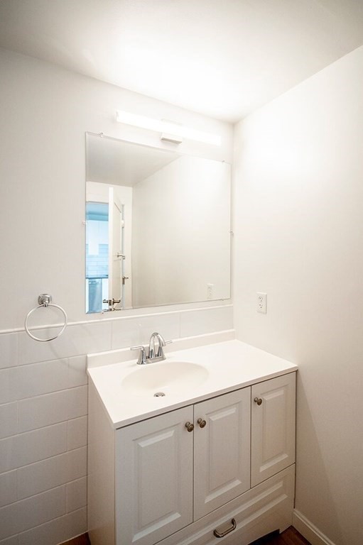 70 Parker Hill Ave, Mission Hill