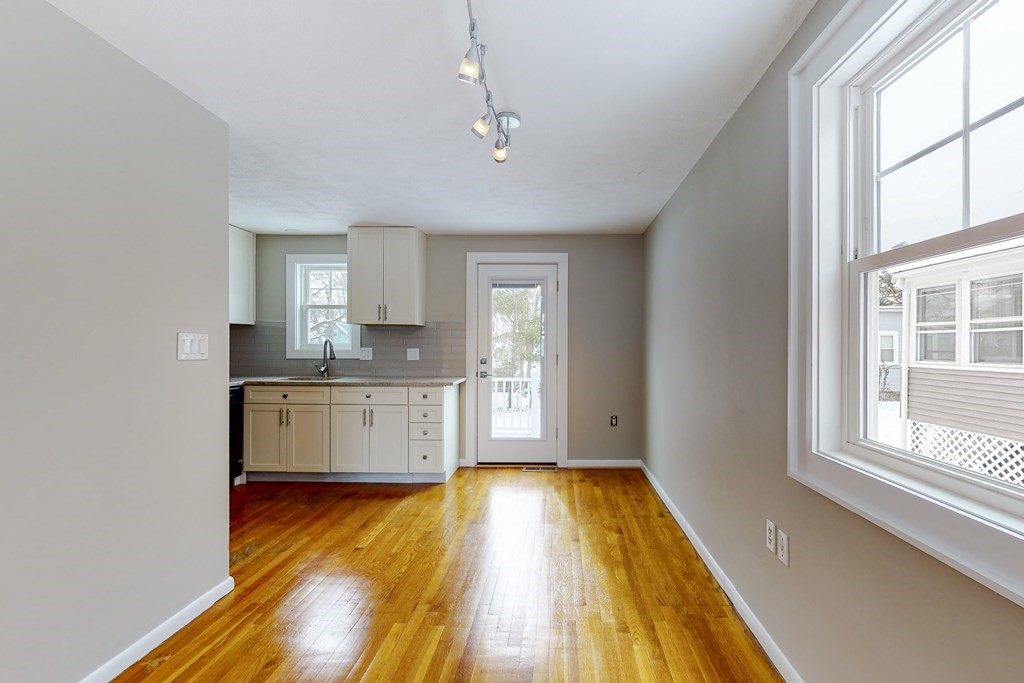 27 Ledge Hill Rd, West Roxbury