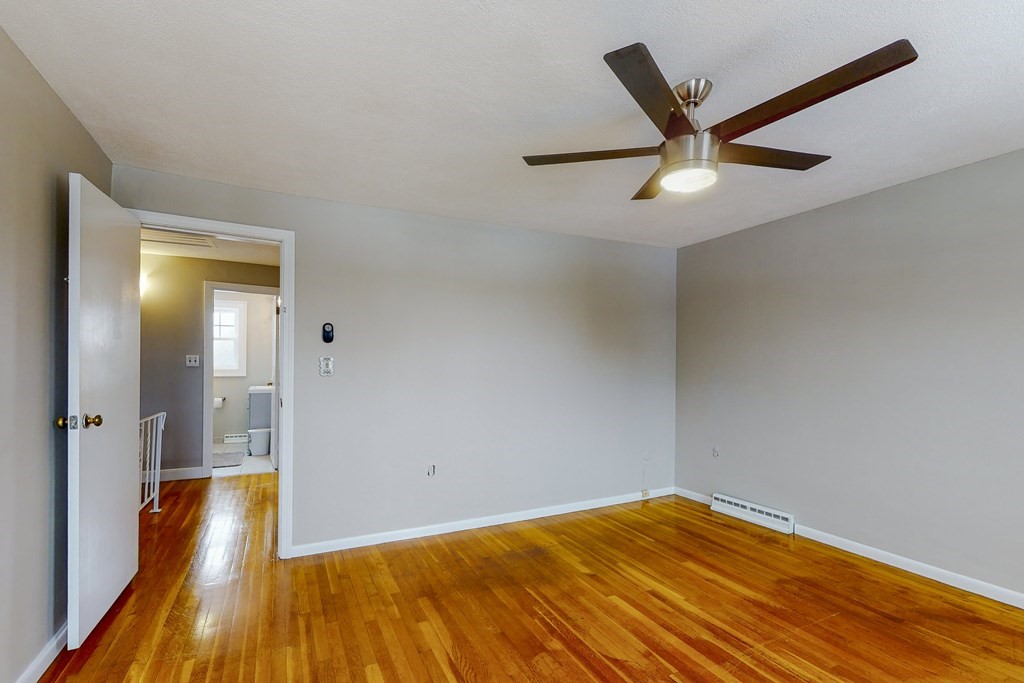 27 Ledge Hill Rd, West Roxbury