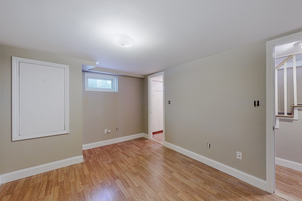 27 Ledge Hill Rd, West Roxbury