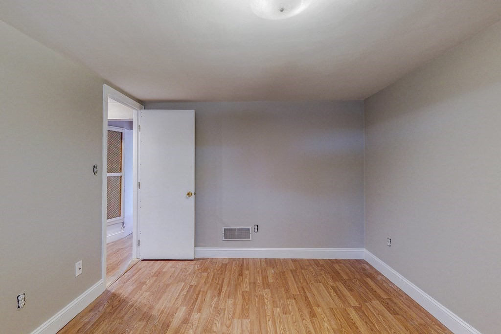 27 Ledge Hill Rd, West Roxbury