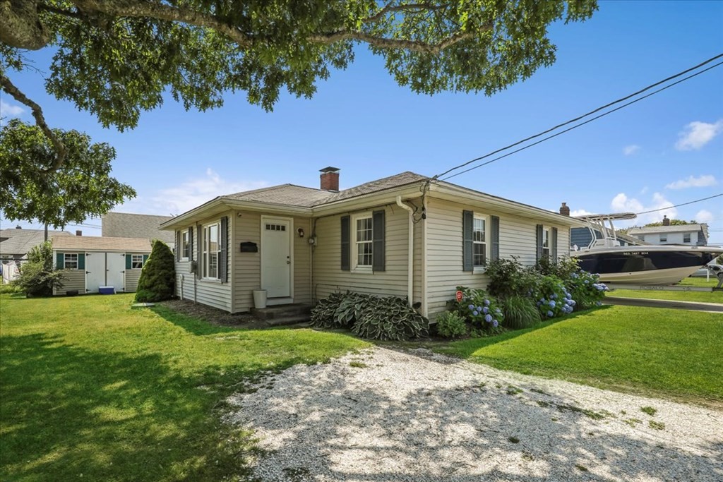 Falmouth 2 Bed 11 Bath Home for Sale Sold for 725,000