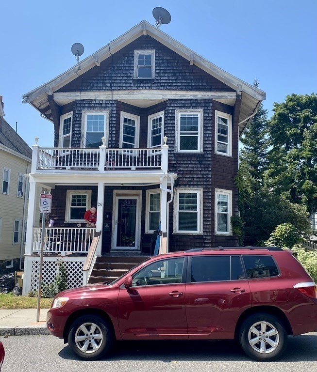 26 Farquhar St, Roslindale