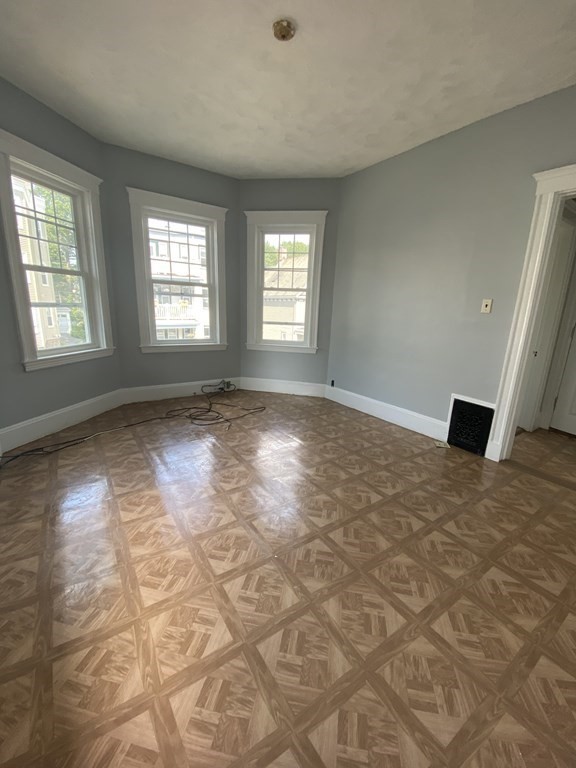 26 Farquhar St, Roslindale