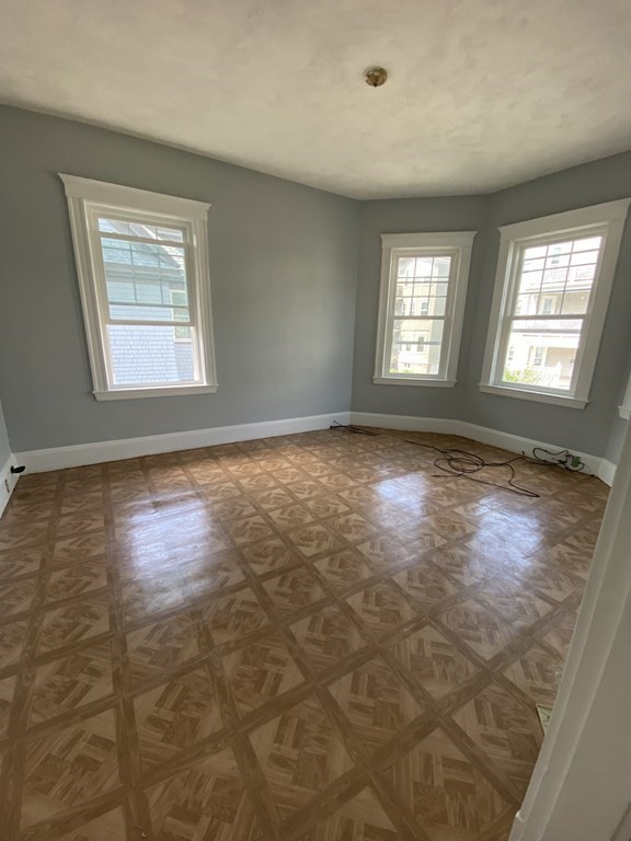 26 Farquhar St, Roslindale