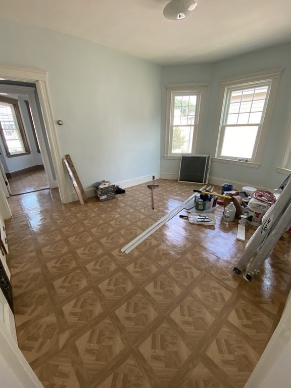 26 Farquhar St, Roslindale