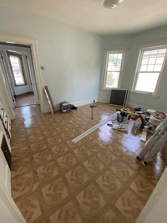 26 Farquhar St, Roslindale