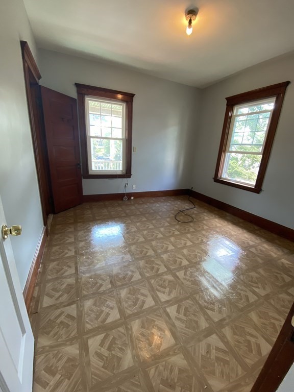 26 Farquhar St, Roslindale