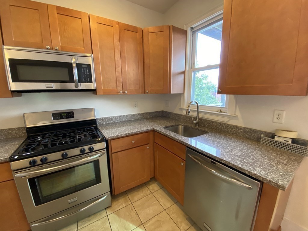 28 Fisher Ave, Mission Hill