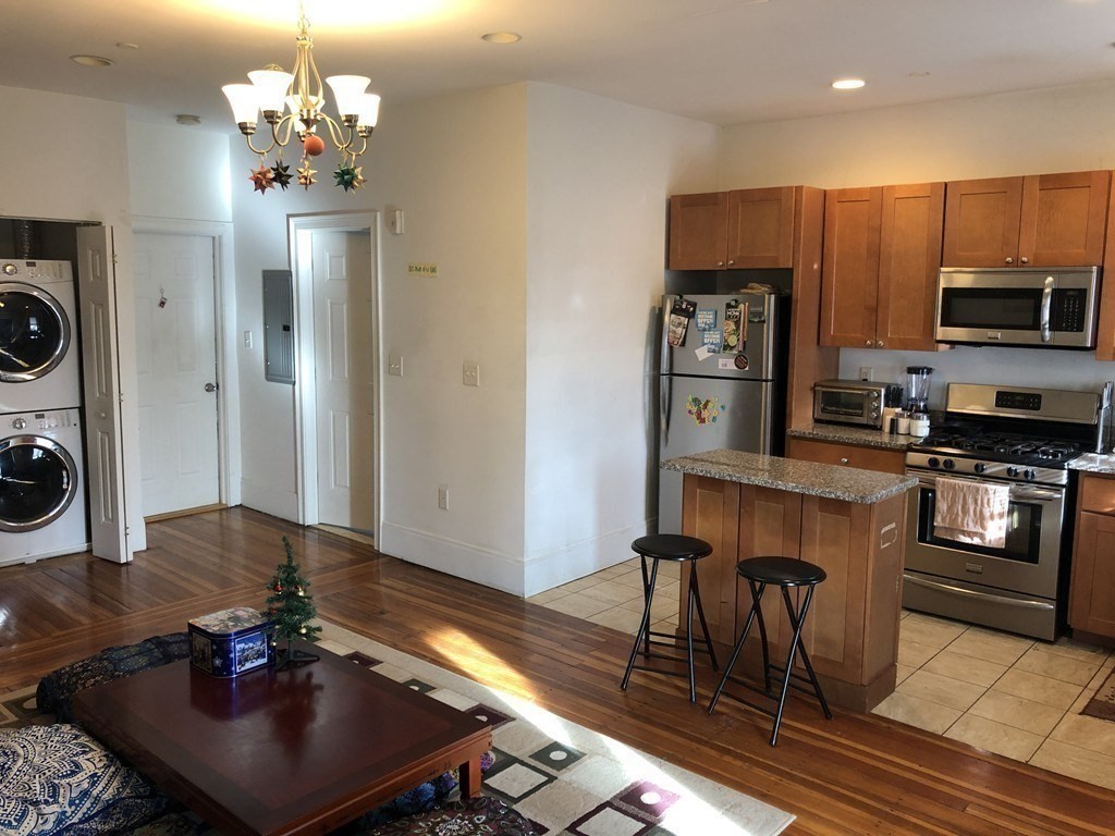 28 Fisher Ave, Mission Hill