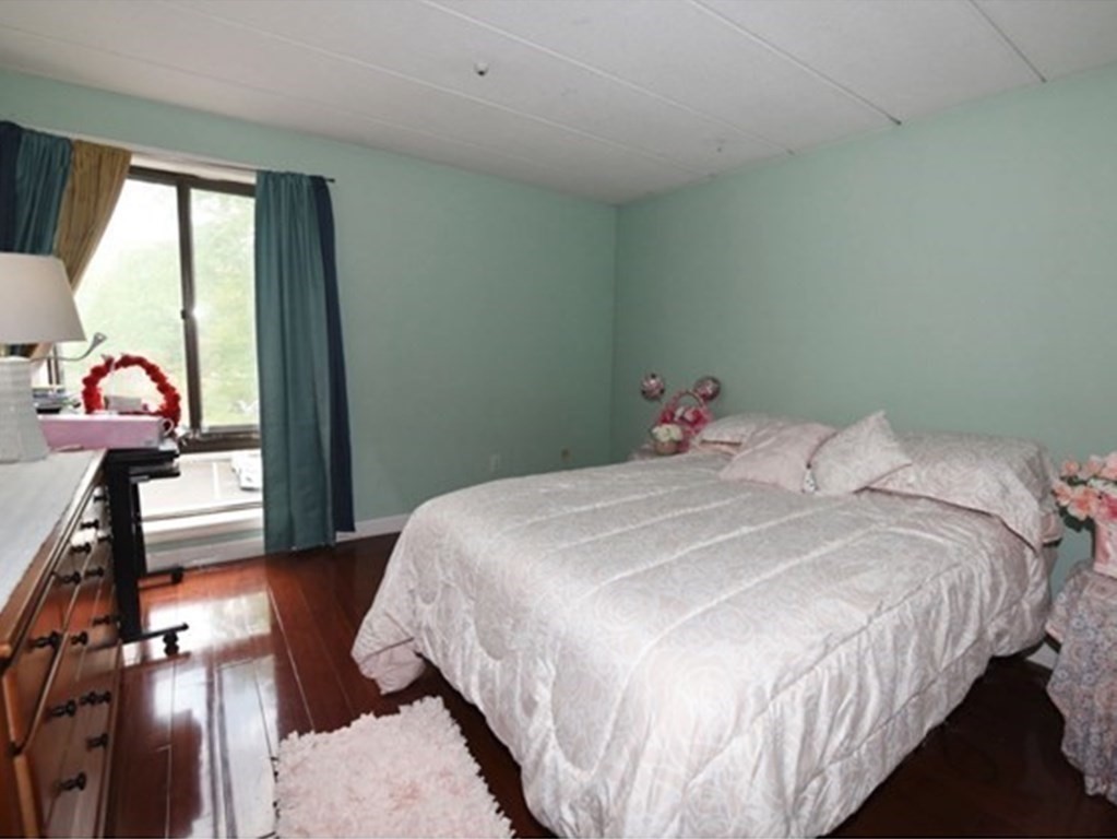 685 Main St, Weymouth