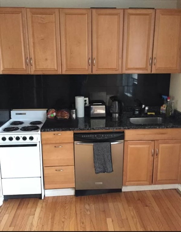 9 Bowdoin St, Beacon Hill