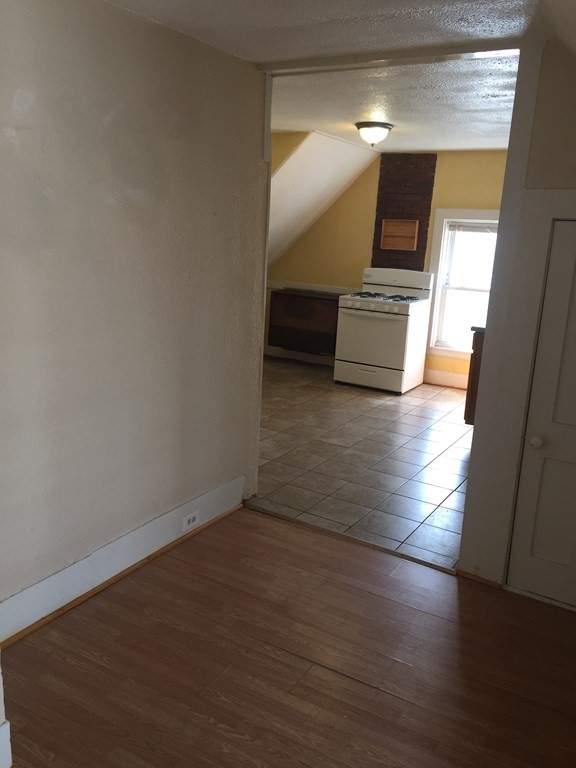 52 Harvest St, Dorchester