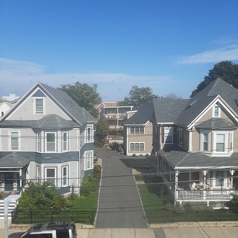 52 Harvest St, Dorchester