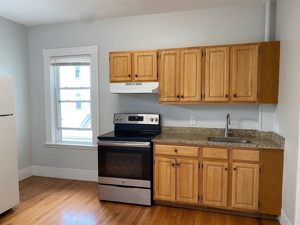 2 Webley St, Allston