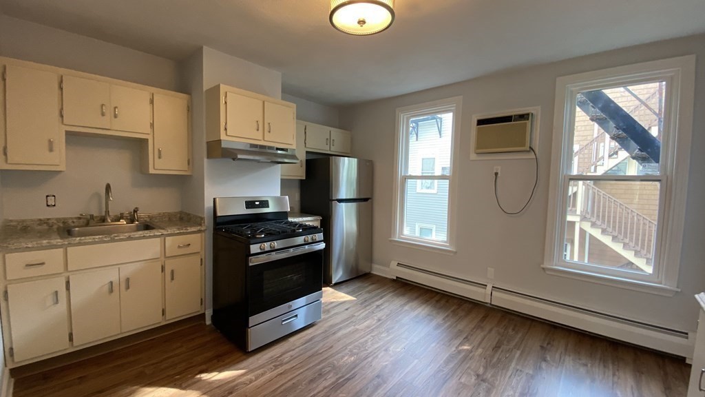 479 Sumner St, East Boston