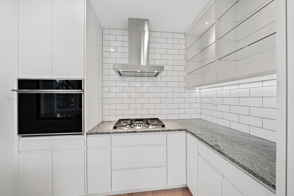 4383 Washington, Roslindale