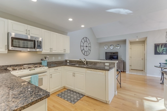 25 Rigsdale Way Plymouth MA 02360