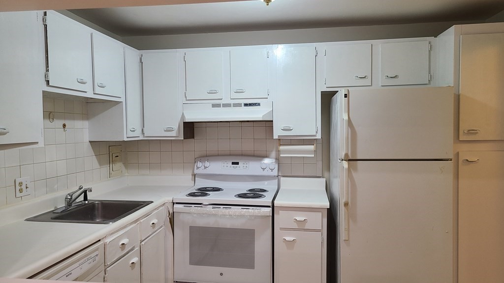 121 Tremont St, Brighton