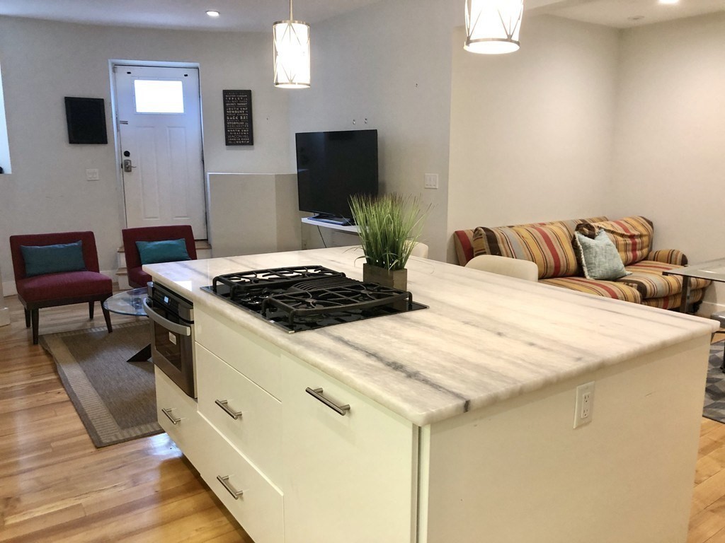 666 Massachusetts Ave, South End