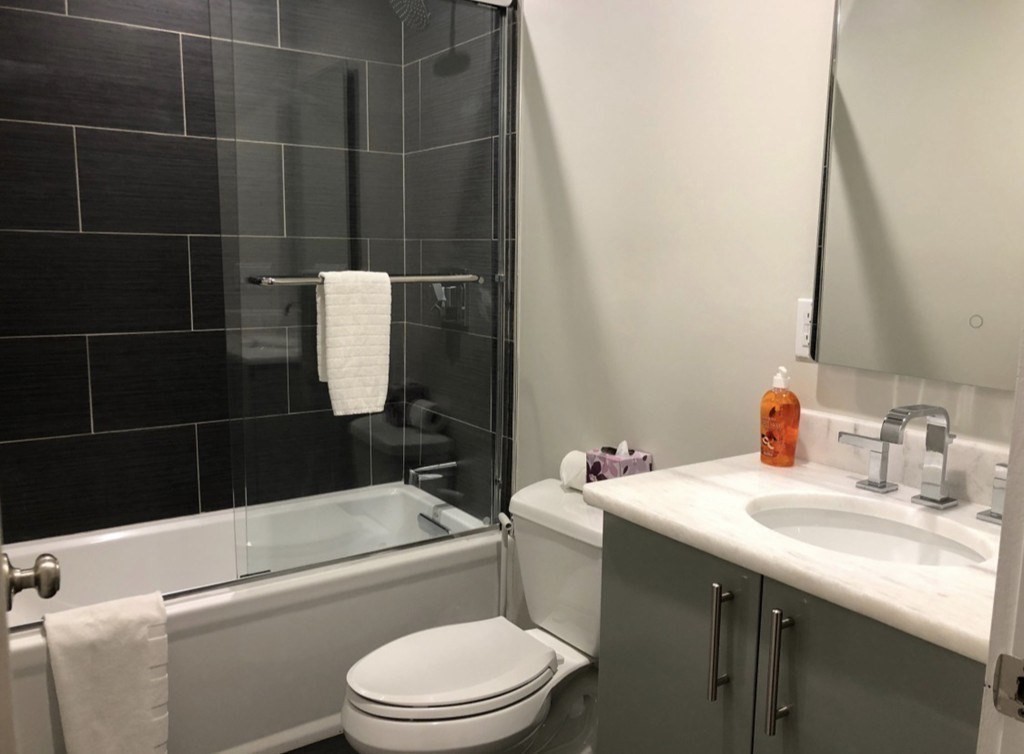 666 Massachusetts Ave, South End