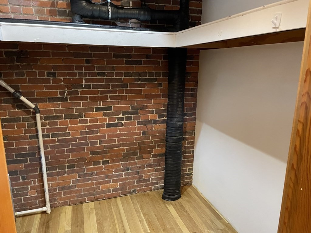 162 Commercial St, Waterfront