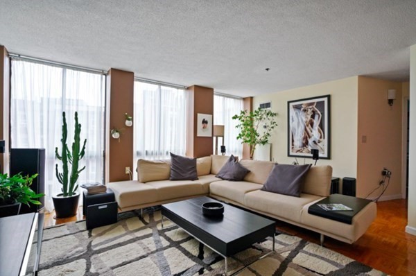 357 Commercial St, Waterfront