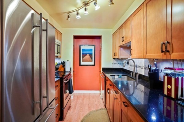 357 Commercial St, Waterfront