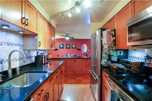 357 Commercial St, Waterfront