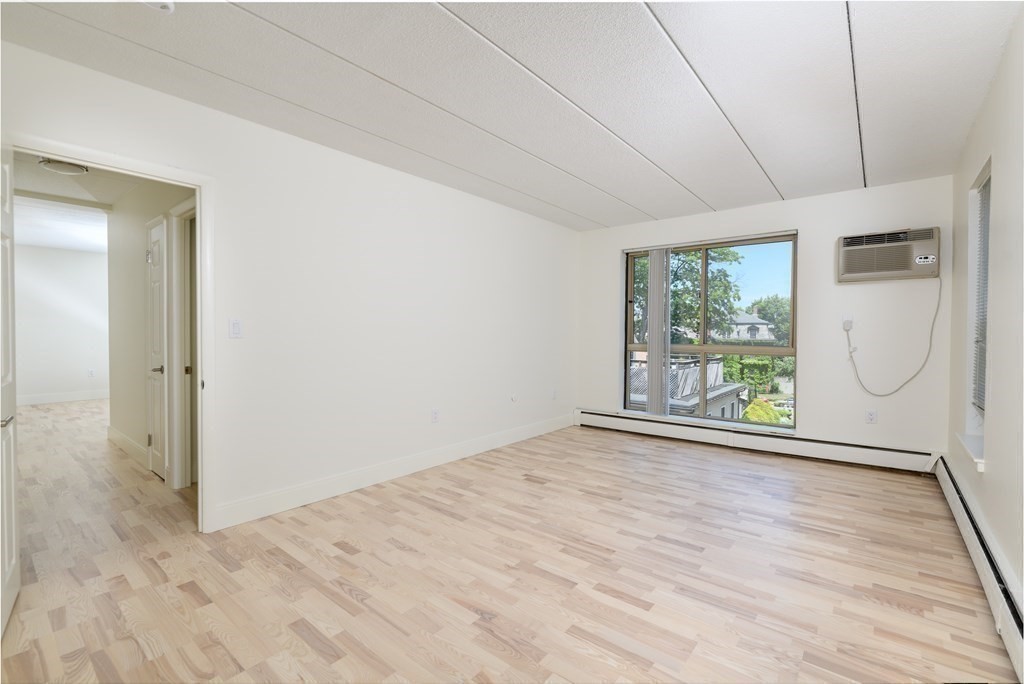 16 Trowbridge St, Harvard Square