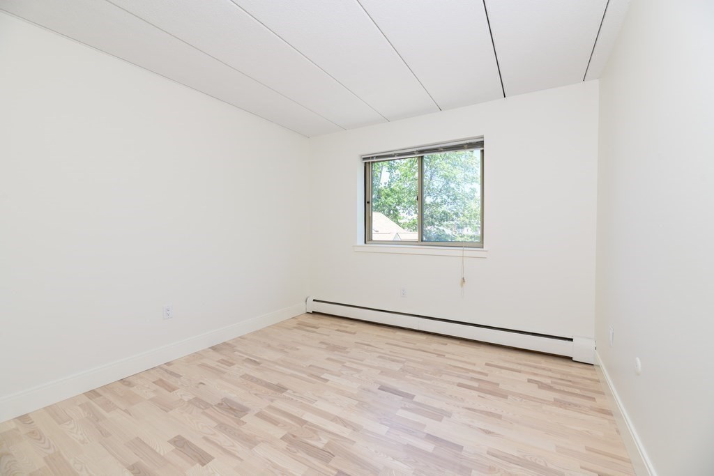 16 Trowbridge St, Harvard Square