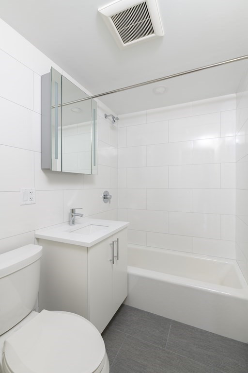 16 Trowbridge St, Harvard Square