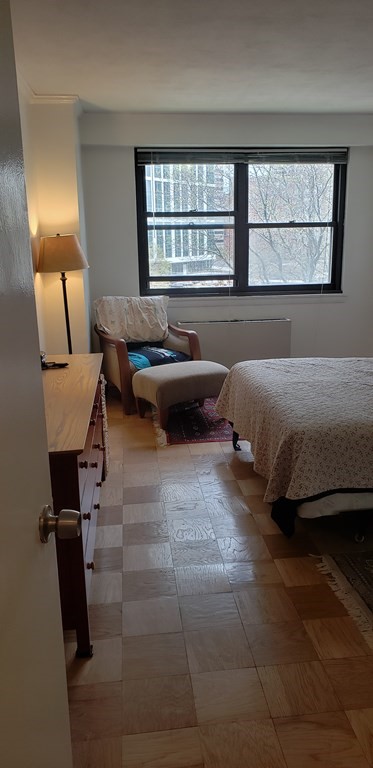 6 Whittier Pl, West End