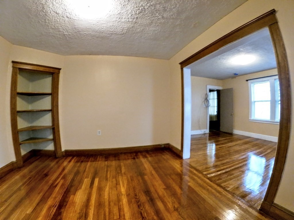 36 Leland St, Jamaica Plain