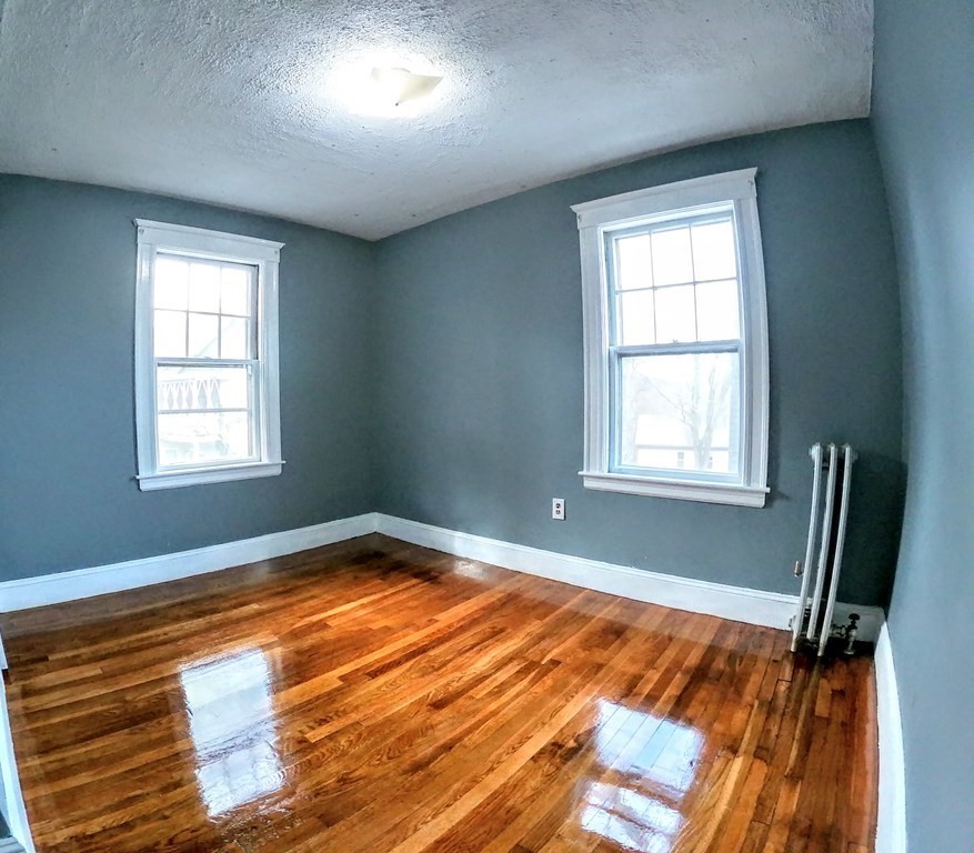 36 Leland St, Jamaica Plain