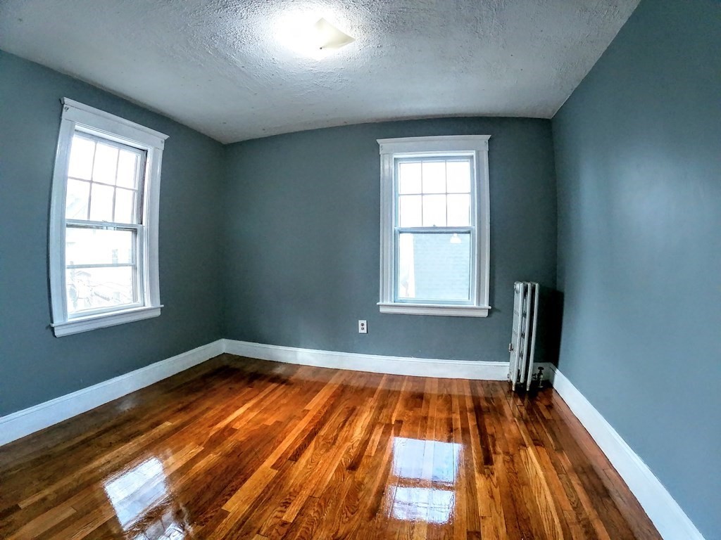 36 Leland St, Jamaica Plain