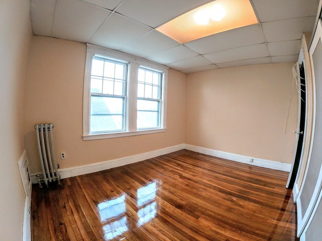 36 Leland St, Jamaica Plain