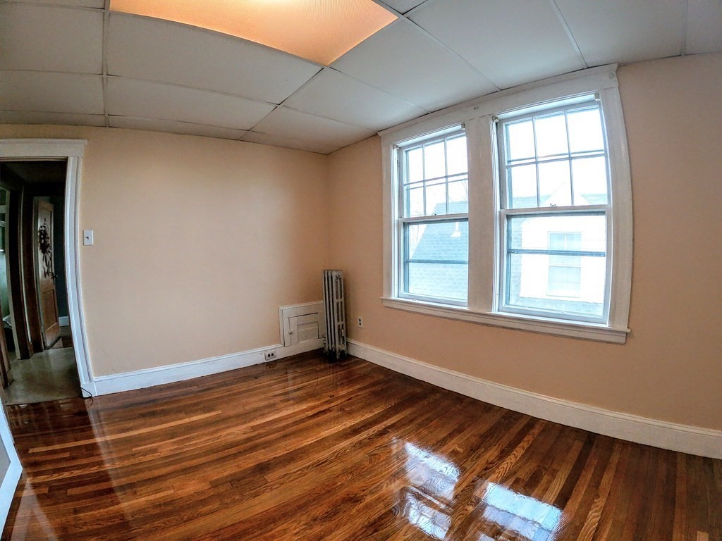 36 Leland St, Jamaica Plain