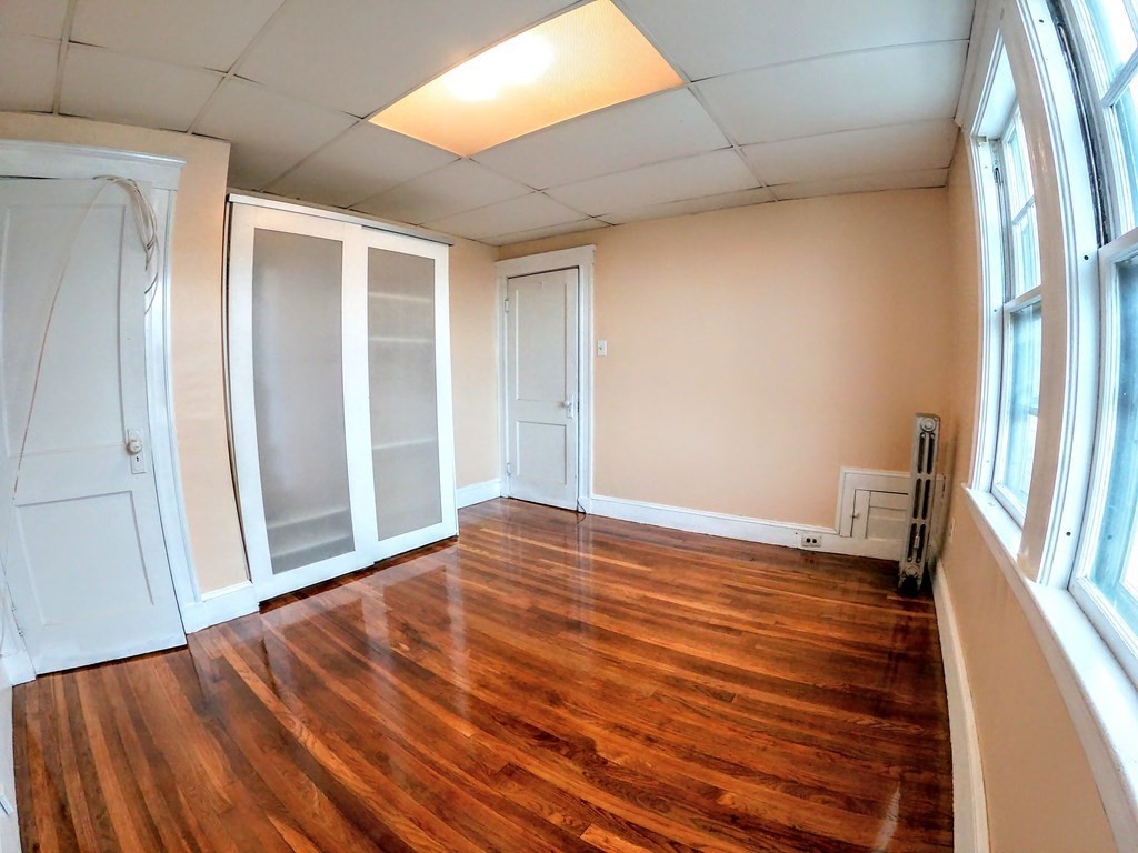 36 Leland St, Jamaica Plain