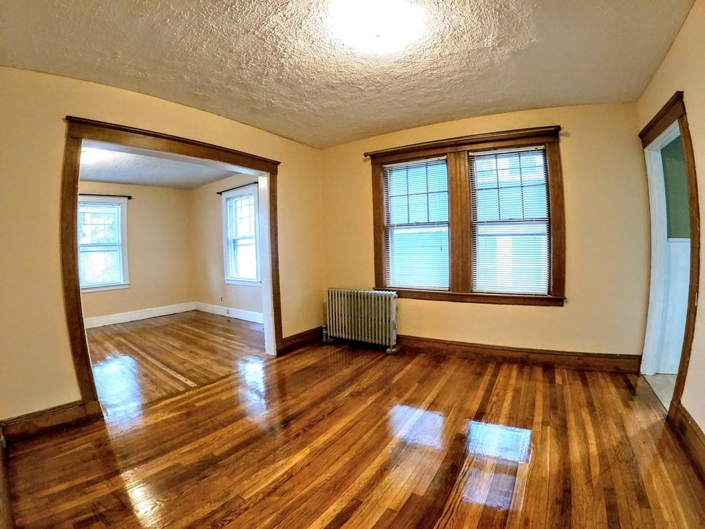 36 Leland St, Jamaica Plain