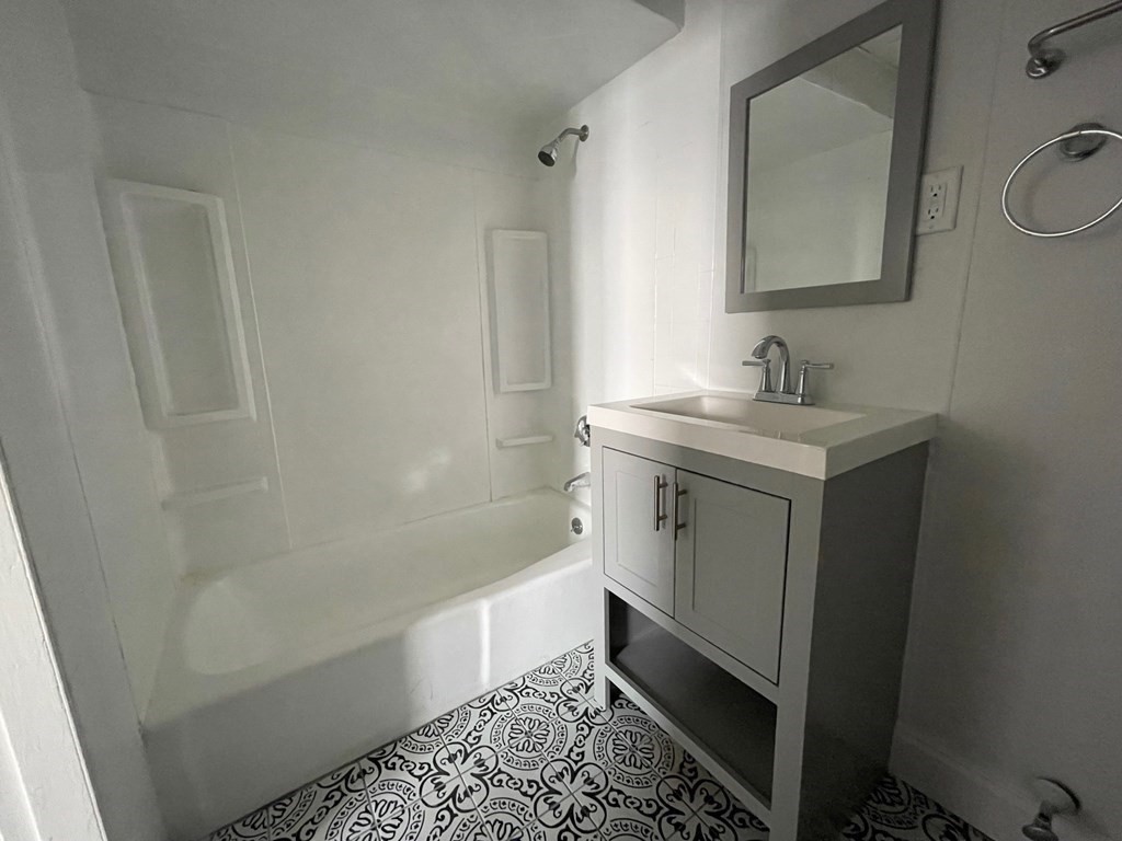 1020 Bennington St, East Boston