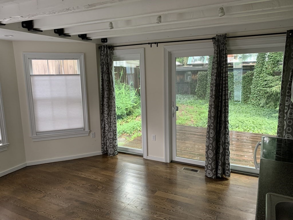 8 Camden Pl, Harvard Square